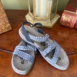 Like New Skechers Denim Blue stretchy Strappy Sandals 8M
